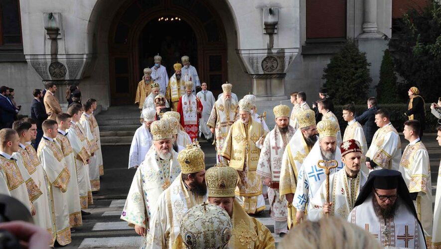 Εξελέγη ο 46ος Πατριάρχης Σερβίας - Η Ενθρόνιση, ο λόγος και το βιογραφικό του νέου Πατριάρχη των Σέρβων