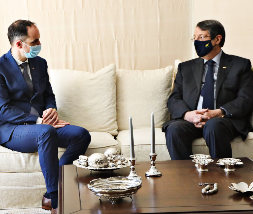 ΠτΔ – Υπουργός Εξωτερικών Σλοβενίας Οικία Πρόεδρου της Δημοκρατίας, Λεμεσός, Κύπρος Ο Πρόεδρος της Δημοκρατίας κ. Νίκος Αναστασιάδης δέχεται τον Υπουργό Εξωτερικών της Δημοκρατίας της Σλοβενίας Δρα Anže Logar. // PoR – Foreign Minister of Slovenia Residence of the Republic of Cyprus, Lemesos, Cyprus The President of the Republic, Mr Nicos Anastasiades, receives the Minister of Foreign Affairs of the Republic of Slovenia, Dr Anže Logar.