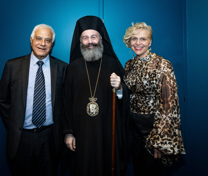 Ο Αρχιεπίσκοπος Αυστραλίας στη συναυλία του Ελληνικού Φεστιβάλ του Σύδνεϋ με τον Δημήτρη Μπάση