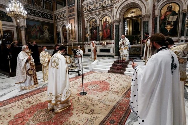 Η Κυριακή της Πεντηκοστής στον Ιερό Ναό του Ευαγγελισμού της Θεοτόκου στην Αθήνα