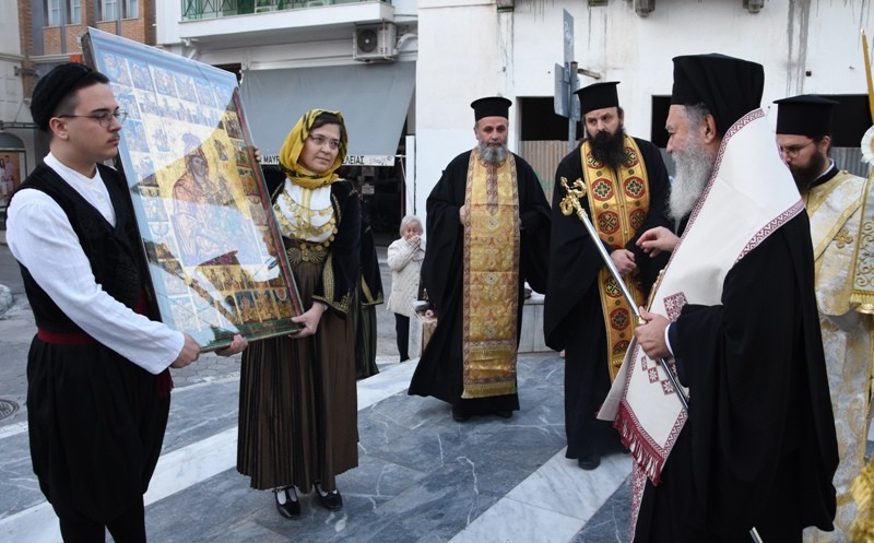 Λαμπρή υποδοχή της Παναγίας των Χαιρετισμών στον Ι.Ν. Αγίου Δημητρίου Χαλκίδας - Adologala.gr