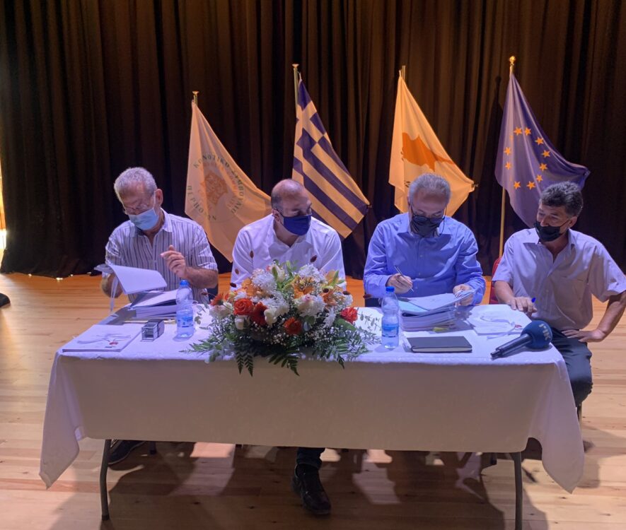 Υπογράφτηκε το Συμβόλαιο για την κατασκευή των κυματοθραυστών στα Περβόλια