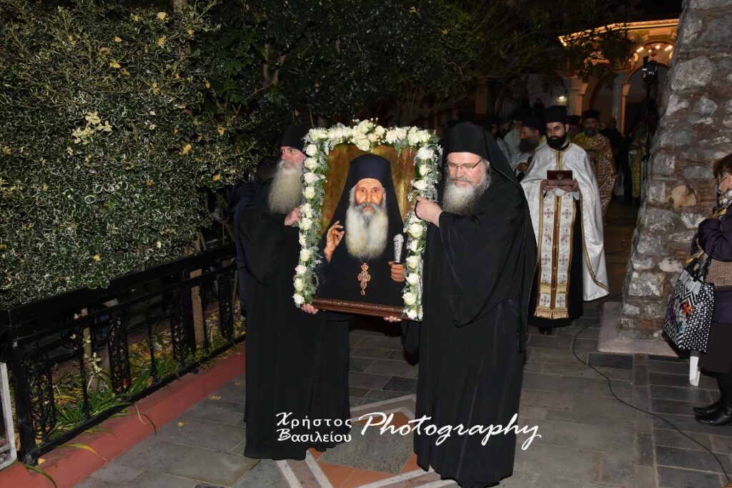 Με λαμπρότητα τελέστηκε η ιερά μνήμη του Αγίου Ιάκωβου Τσαλίκη στο Μοναστήρι που ασκήτευε 