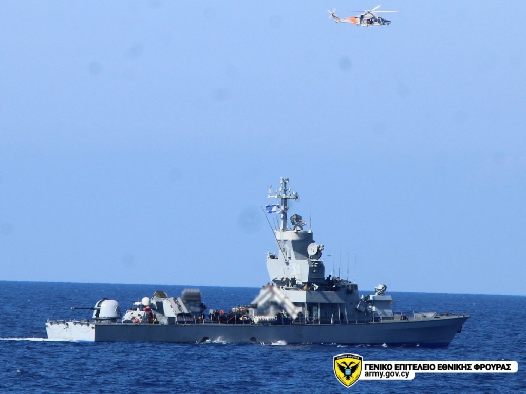 Επίσκεψη Αρχηγού της Ε.Φ. στα Πλοία του Ισραηλινού ΠΝ που συμμετείχαν στην Αεροναυτική Άσκηση PASSEX CYP ISR-03202