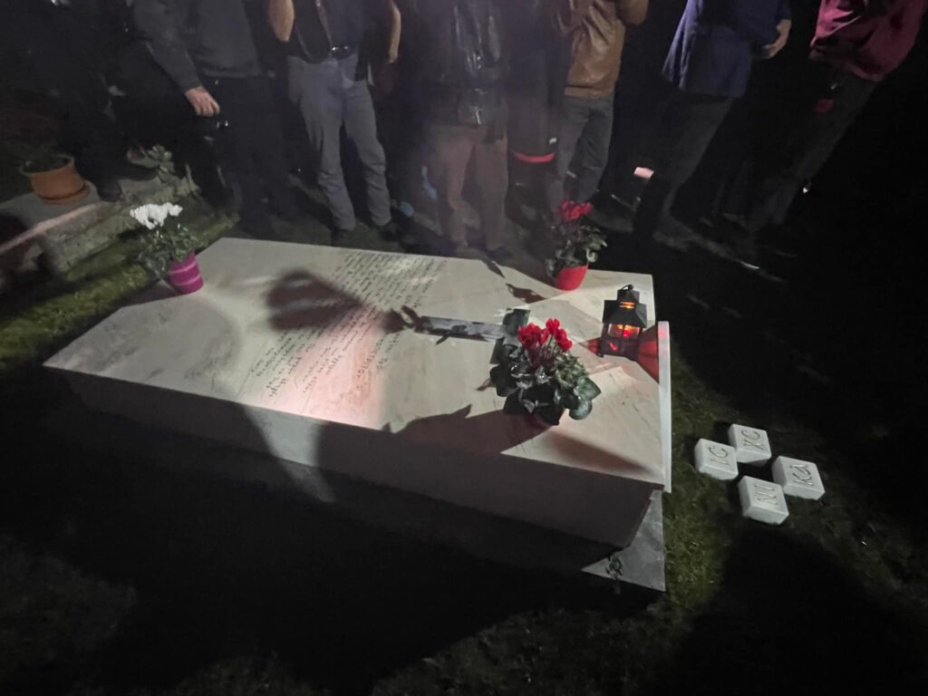 Εσπερινό στο Μετόχι της Ι.Μ. Σίμωνος Πέτρας στον Βύρωνα τέλεσε ο Οικουμενικός Πατριάρχης - Adologala.gr 
