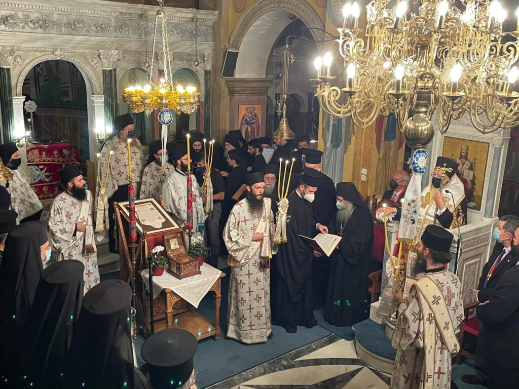 Εσπερινό στο Μετόχι της Ι.Μ. Σίμωνος Πέτρας στον Βύρωνα τέλεσε ο Οικουμενικός Πατριάρχης - Adologala.gr 