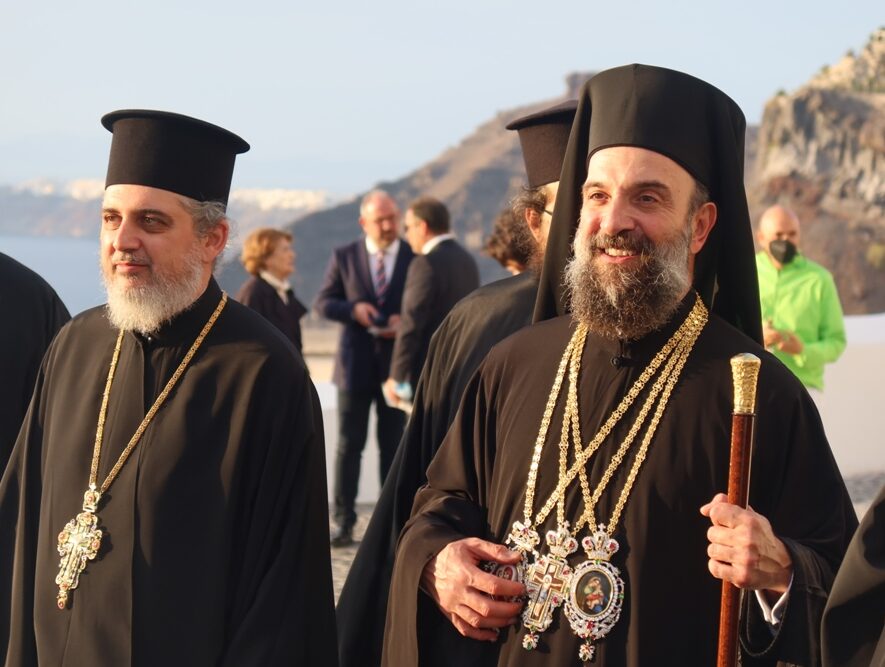 Η Ενθρόνιση του Μητροπολίτη Θήρας Αμοργού και Νήσων Αμφιλόχιου - Adologala.gr
