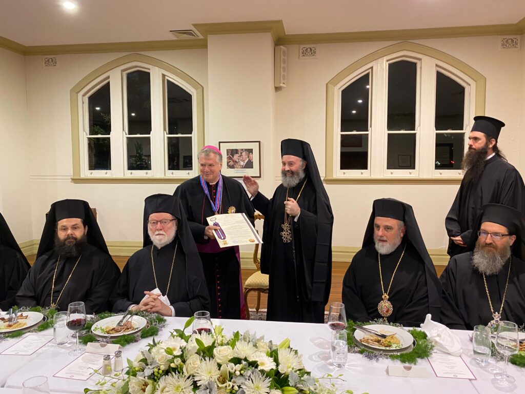 Ο Αρχιεπίσκοπος Αυστραλίας Μακάριος τίμησε τον Καθολικό Αρχιεπίσκοπο του Σύδνεϋ Anthony Fisher