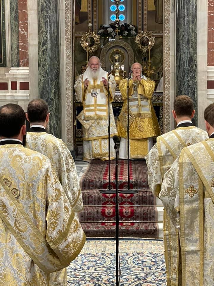 Πατριαρχική, Αρχιεπισκοπική & Συνοδική Θεία Λειτουργία στον Μητροπολιτικό Ιερό Ναό των Αθηνών - Adologala.gr 