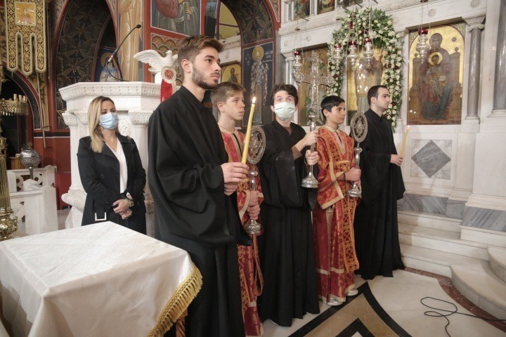 Λιτανεία της Ιεράς Εικόνας της Αγίας Βαρβάρας Δάφνης - Adologala.gr 