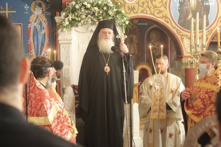 Λιτανεία της Ιεράς Εικόνας της Αγίας Βαρβάρας Δάφνης - Adologala.gr 