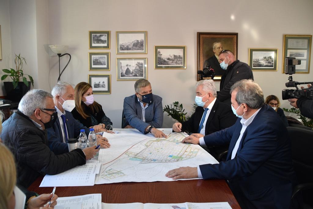 ΑΥΤΟΨΙΑ ΣΤΑ ΕΡΓΑ ΠΟΥ ΕΚΤΕΛΟΥΝΤΑΙ ΣΤΟΝ ΔΗΜΟ ΛΑΥΡΕΩΤΙΚΗΣ