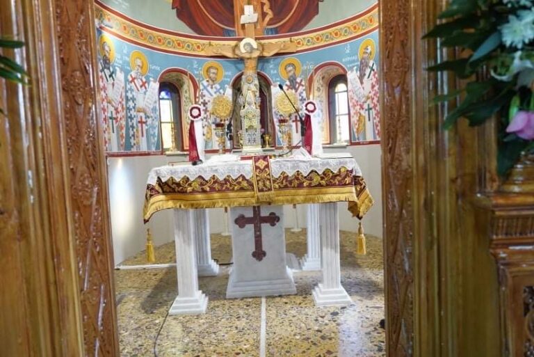 Εγκαίνια στον ιερό ναό του Τιμίου Προδρόμου Καλοχωρίου από τον Μητροπολίτη Λαρίσης - Adologala.gr 