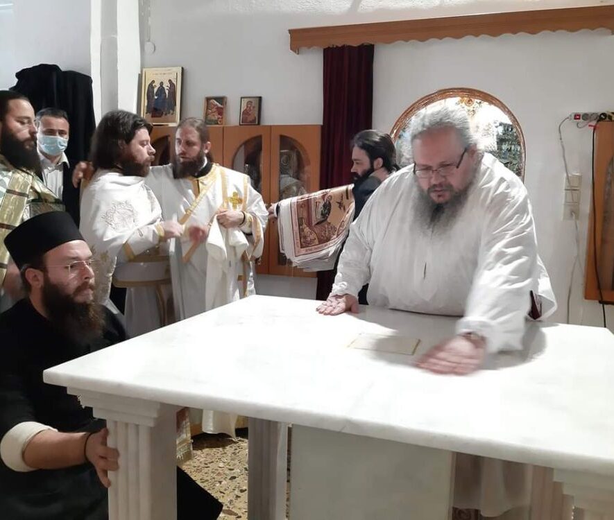 Εγκαίνια στον ιερό ναό του Τιμίου Προδρόμου Καλοχωρίου από τον Μητροπολίτη Λαρίσης - Adologala.gr