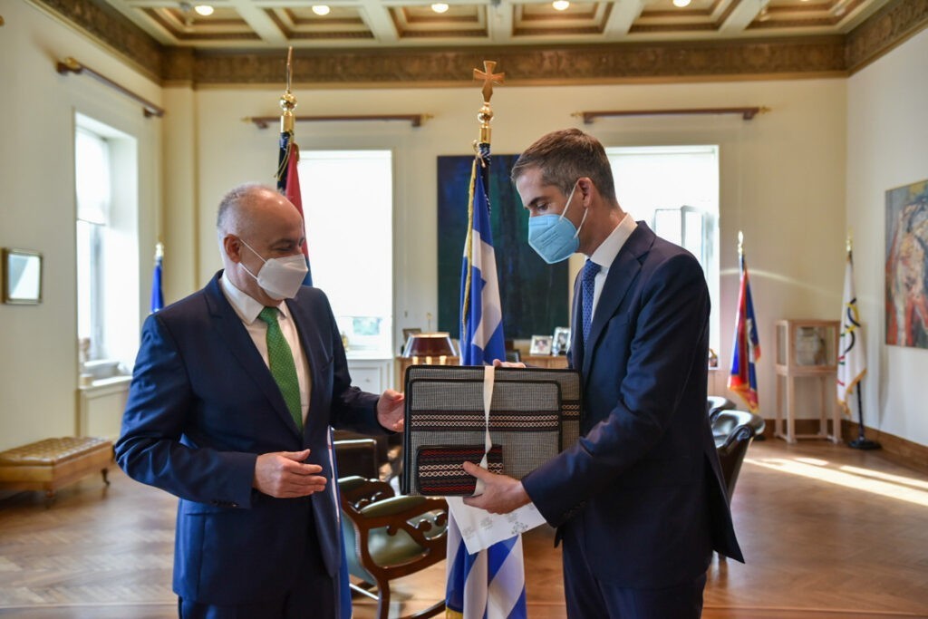 Μνημόνιο συνεργασίας μεταξύ Αθήνας – Βελιγραδίου υπογράφηκε από τους Δημάρχους των δύο πόλεων