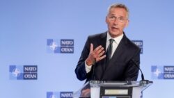 Τη σύγκληση του συμβουλίου NATO-Ρωσίας μέσα στον Ιανουάριο επιδιώκει ο Στόλτενμπεργκ