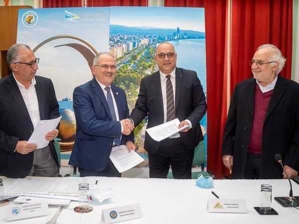 υπογραφή του κατασκευαστικού συμβολαίου F8 για το Μεγάλο Αντιπλημμυρικό Έργο του Κέντρου της Λεμεσού