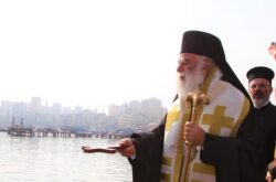 Η ακολουθία των Φώτων στην Αλεξάνδρεια - Μήνυμα Ενότητας και Ειρήνης από τον Πατριάρχη Θεόδωρο 1