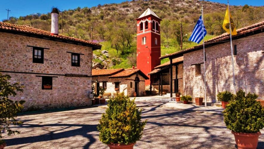 Ι.Μ. Παναγίας Μαυριώτισσας Καστοριάς adologala.gr - stiriksi-kratos-monastiri-toixografies-tameio-anakamsis