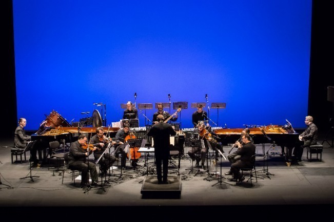 Cosmos Christian Löffler και Ergon Ensemble σε μία μοναδική συναυλία στην Αίθουσα Σταύρος Νιάρχος