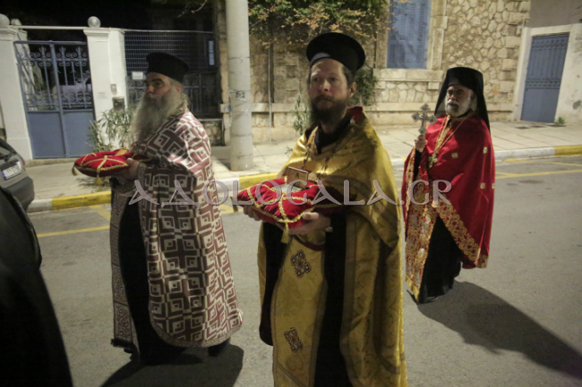 Μέγας Εσπερινός Αγίου Ιερομάρτυρος Χαραλάμπους στη Καστέλλα του Πειραιά