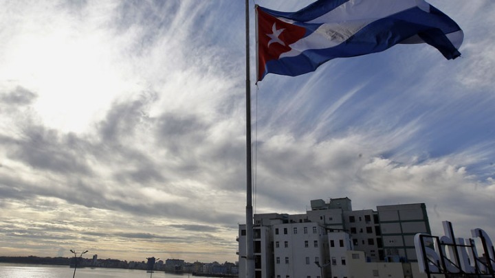 Εξήντα χρόνια μετά την επιβολή του, το εμπάργκο των ΗΠΑ εις βάρος της Κούβας παραμένει σε ισχύ