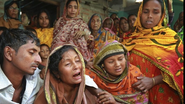 Μπανγκλαντές: Πέντε νεκροί, δεκάδες αγνοούμενοι σε ναυάγιο πορθμείου