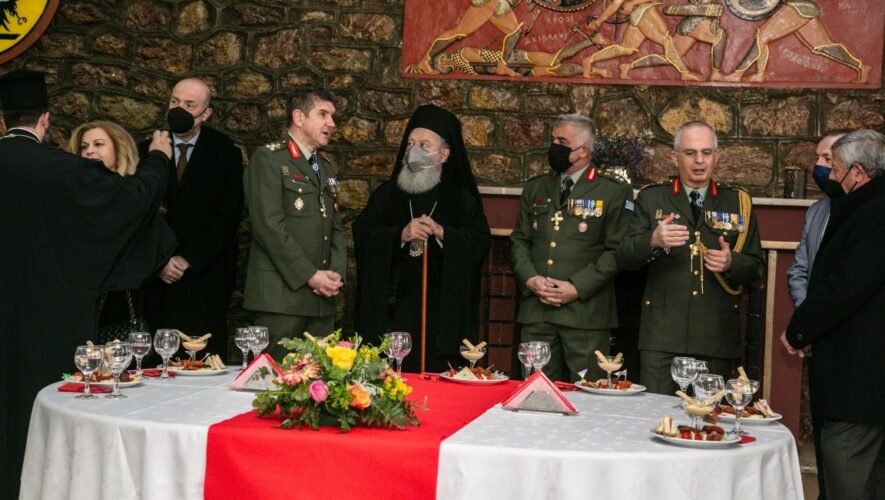 Στην αλλαγή διοίκησης της Σχολής Πεζικού παρέστη ο Μητροπολίτης Χαλκίδος Χρυσόστομος