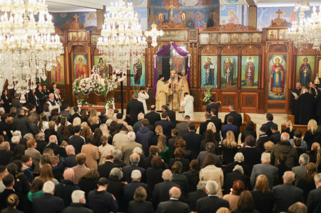 Η Αποκαθήλωση και ο Επιτάφιος στη Μελβούρνη, προεξάρχοντος του Αρχιεπισκόπου Μακαρίου