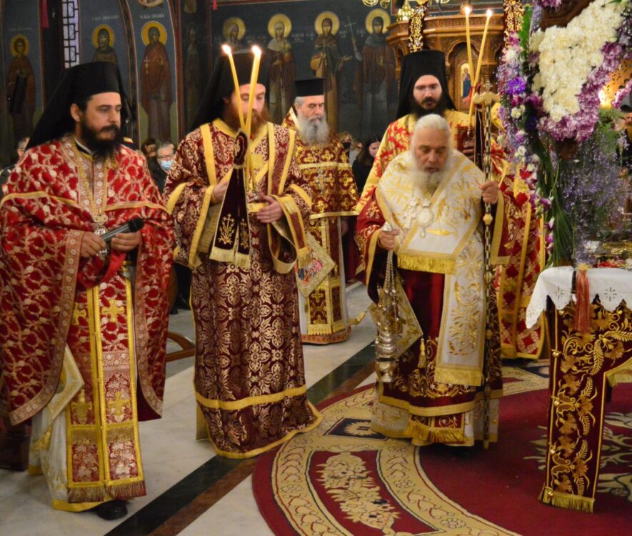 Τα Σεπτά Πάθη του Κυρίου και η Περιφορά του Επιταφίου στον Ιερό Καθεδρικό Ναό της Αγίας Σκέπης Εδέσσης