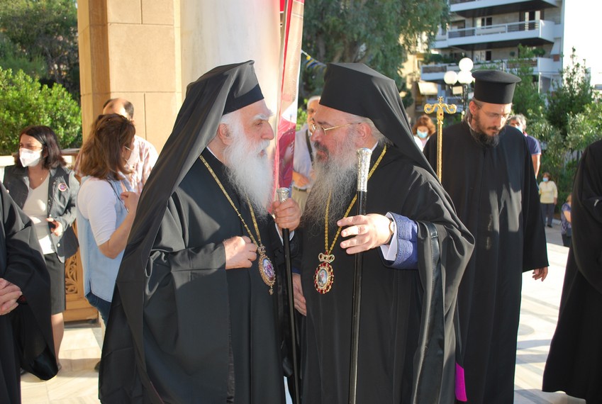 Με Λαμπρότητα τιμά & Εορτάζει η Νέα Σμύρνη την Πολιούχο της Αγία Φωτεινή - Adologala.gr 