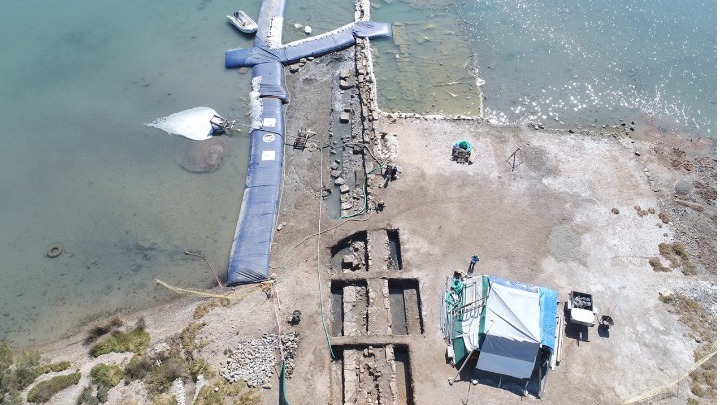 ΥΠΠΟΑ: Συνεχίστηκε στη Σαλαμίνα η υποβρύχια έρευνα που διενεργείται από το 2016 στους χώρους του ιστορικού Στενού