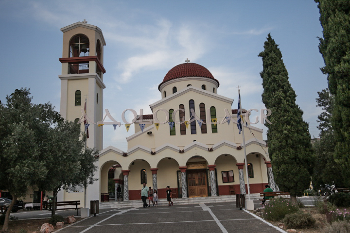 nekrotafeio_sxistou_ieros_naos_genethlion_timios_prodromos_mitropolitis_peiraios_panygiris_2022_adologala_eidiseis_serafeim_sxisto_koimitirio (1)