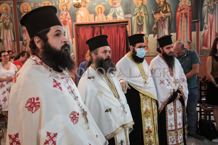 nekrotafeio_sxistou_ieros_naos_genethlion_timios_prodromos_mitropolitis_peiraios_panygiris_2022_adologala_eidiseis_serafeim_sxisto_koimitirio (1)