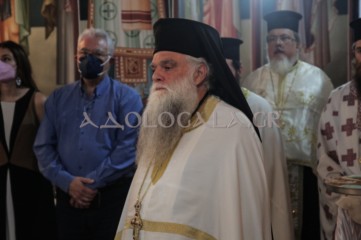nekrotafeio_sxistou_ieros_naos_genethlion_timios_prodromos_mitropolitis_peiraios_panygiris_2022_adologala_eidiseis_serafeim_sxisto_koimitirio (1)