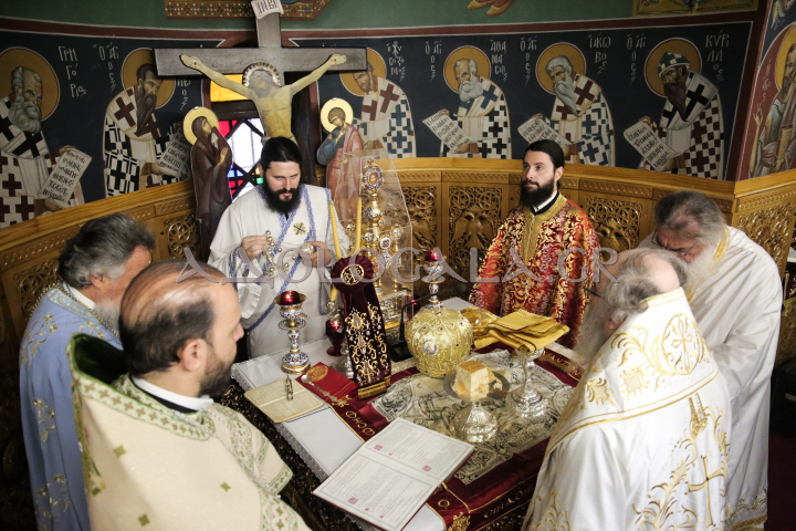 synaxi-agion-apostolon-kallithea-tzitzifies-agioi-apostoloi-eidiseis-theia-leitoyrgia-adologala-panygiri-80