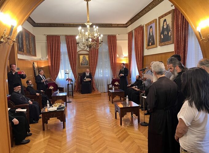 Ευχές για τα ονομαστήρια του δέχθηκε ο Αρχιεπίσκοπος Αθηνών Ιερώνυμος σε εκδήλωση προς τιμήν του - Adologala.gr