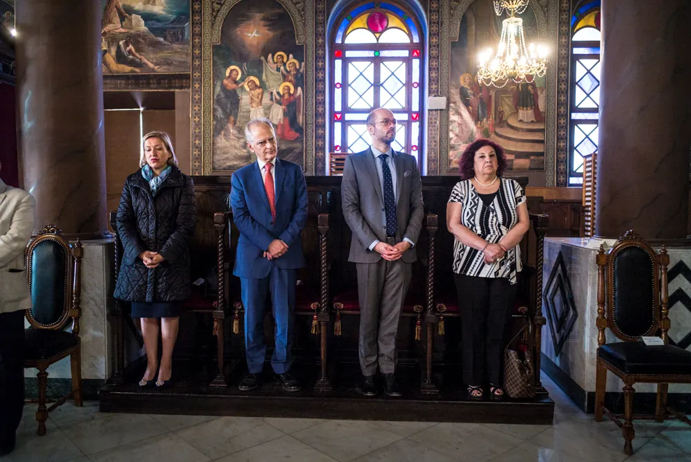 Η Κυριακή της Πεντηκοστής στην Καϊρινή Παροικία - Adologala.gr 