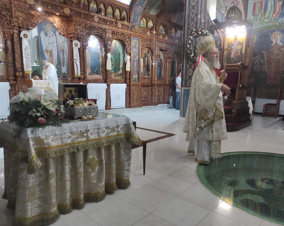 Ο Μητροπολίτης Χαλκίδος Χρυσόστομος στην Ιερά Αγρυπνία για την απόδοση της εορτής του Πάσχα - Adologala.gr