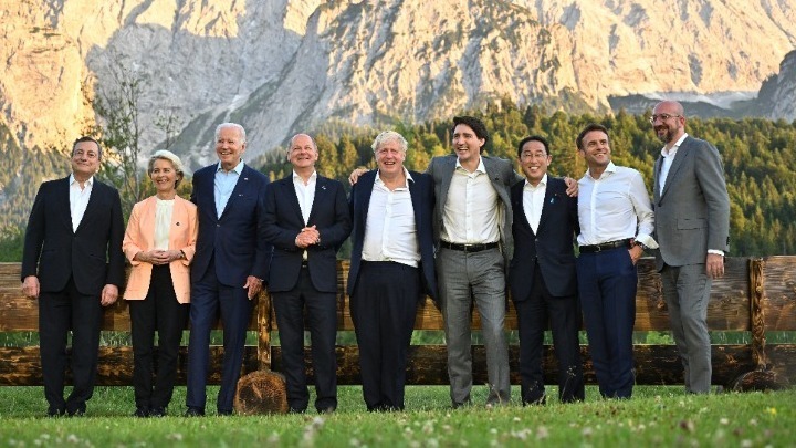 Οι ηγέτες της G7 συμφώνησαν να μελετήσουν την επιβολή ανώτατων τιμών στη ρωσική ενέργεια