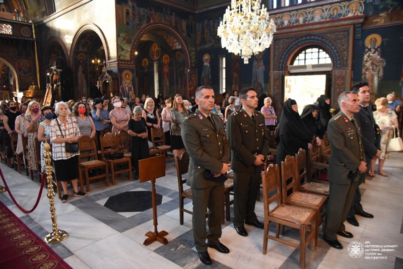 Συνοδικός Πολυαρχιερατικός Εσπερινός για τους Αγίου Πρωτοκορυφαίους Αποστόλους Πέτρο & Παύλο στη Κόρινθο - Adologala.gr