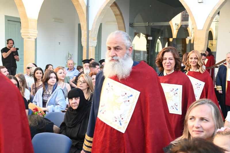 Τελετή Αποφοίτησης της Θεολογικής Σχολής της Εκκλησίας της Κύπρου - Adologala.gr