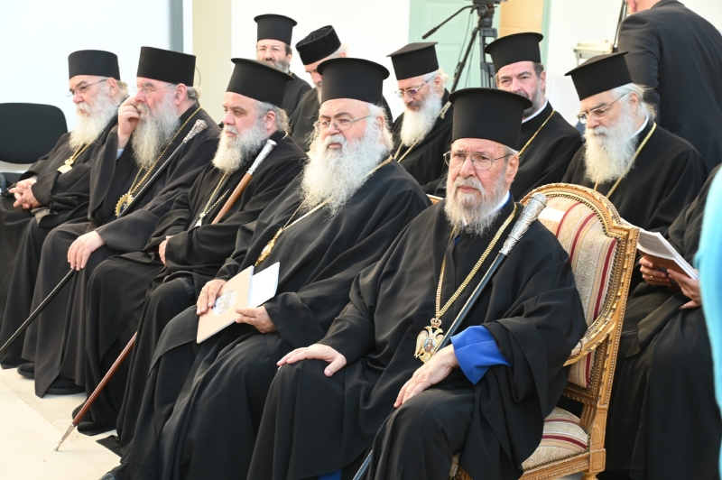 Τελετή Αποφοίτησης της Θεολογικής Σχολής της Εκκλησίας της Κύπρου - Adologala.gr