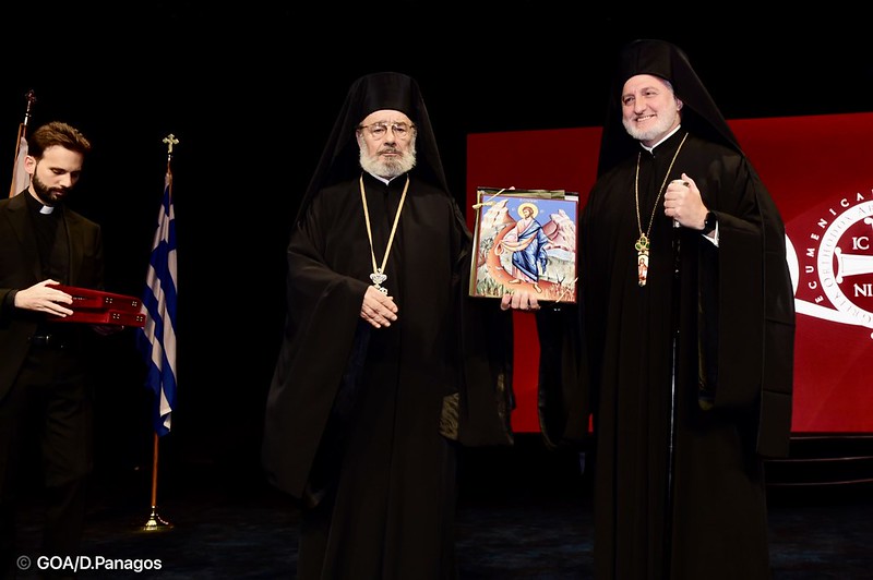 Ελπιδοφόρος «Το να έχουμε μαζί μας τους δύο πρώην Αρχιεπισκόπους Αμερικής είναι τεράστια τιμή» - Adologala.gr