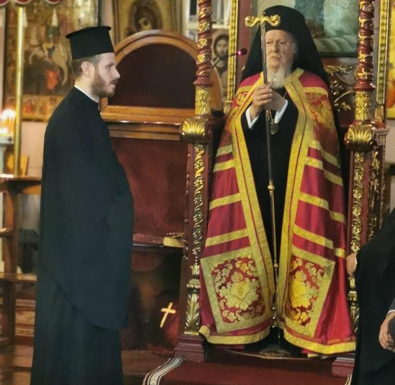 Ο Οικουμενικός Πατριάρχης στην Ρουμανόφωνη ενορία της Αγίας Παρασκευής Πικριδίου - Adologala.gr