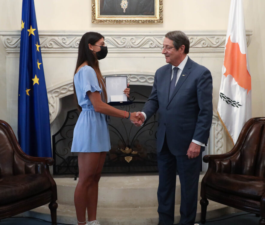 Τη μαθήτρια Ελευθερία Παναγιώτου που βραβεύτηκε με βραβείο ήθους δέχθηκε ο Πρόεδρος Αναστασιάδης