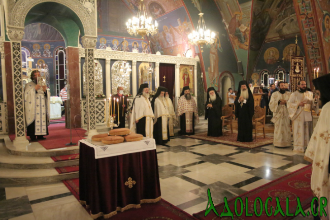 Τρισαριρχιερατικός εσπερινός και Λιτανεία της Εικόνας του Αγίου Αλεξάνδρου στο Παλαιό Φάληρο - Adologala.gr 