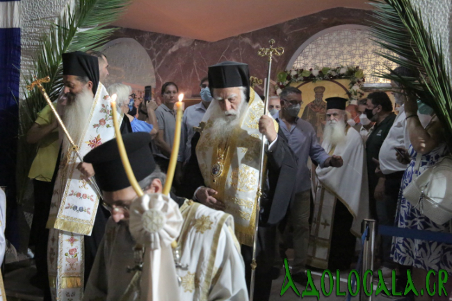 Τρισαριρχιερατικός εσπερινός και Λιτανεία της Εικόνας του Αγίου Αλεξάνδρου στο Παλαιό Φάληρο - Adologala.gr 
