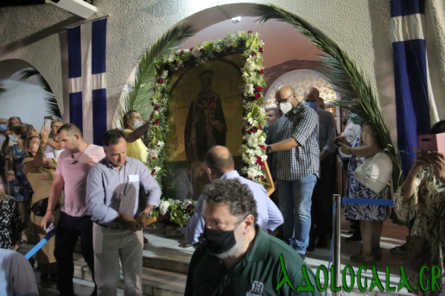 Τρισαριρχιερατικός εσπερινός και Λιτανεία της Εικόνας του Αγίου Αλεξάνδρου στο Παλαιό Φάληρο - Adologala.gr 