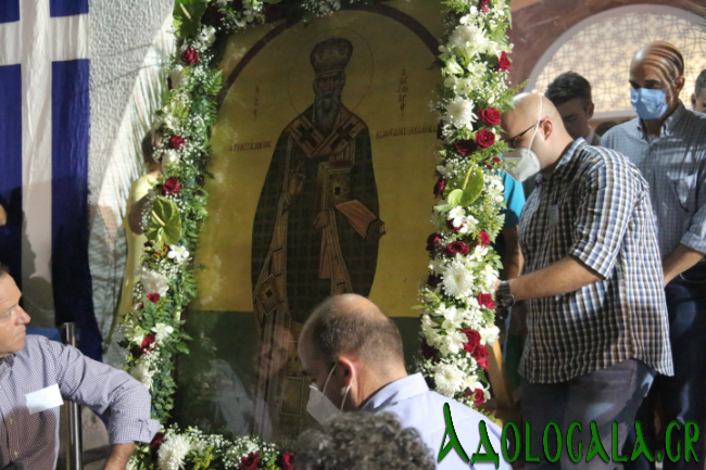 Τρισαριρχιερατικός εσπερινός και Λιτανεία της Εικόνας του Αγίου Αλεξάνδρου στο Παλαιό Φάληρο - Adologala.gr 